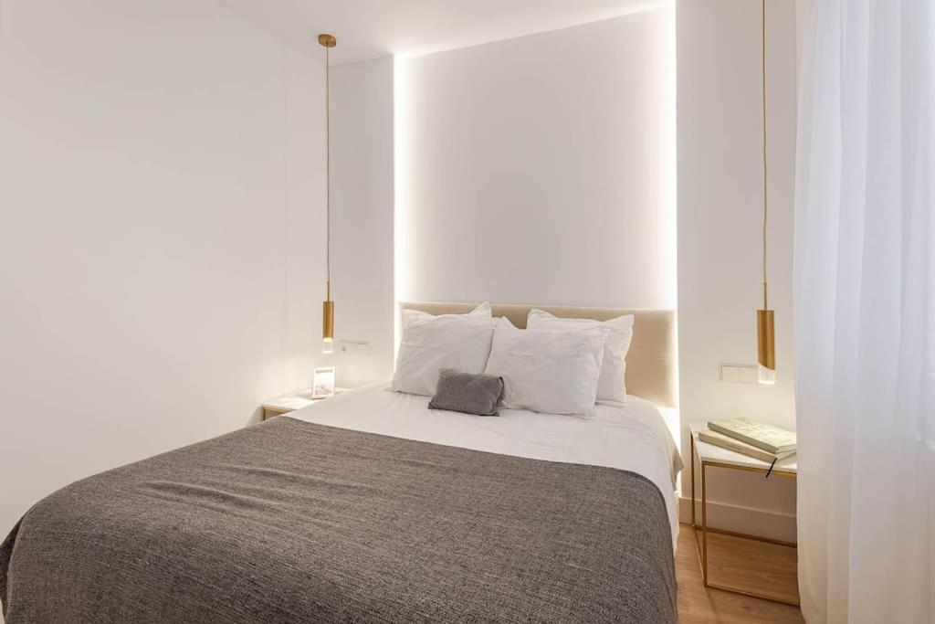 マドリードChamberi III Calle Cardenal Cisneros 3Br 3Bhアパートメント エクステリア 写真