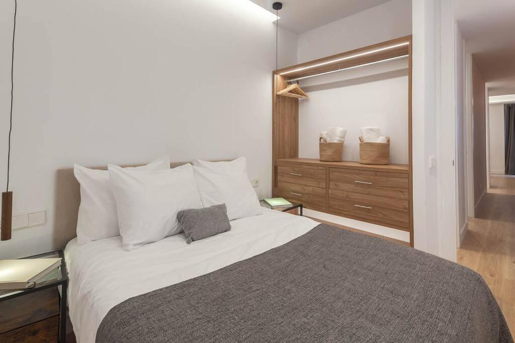 マドリードChamberi III Calle Cardenal Cisneros 3Br 3Bhアパートメント エクステリア 写真