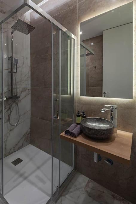 マドリードChamberi III Calle Cardenal Cisneros 3Br 3Bhアパートメント エクステリア 写真