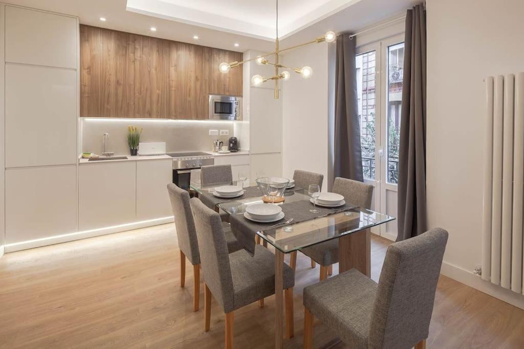 マドリードChamberi III Calle Cardenal Cisneros 3Br 3Bhアパートメント エクステリア 写真