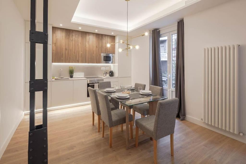 マドリードChamberi III Calle Cardenal Cisneros 3Br 3Bhアパートメント エクステリア 写真